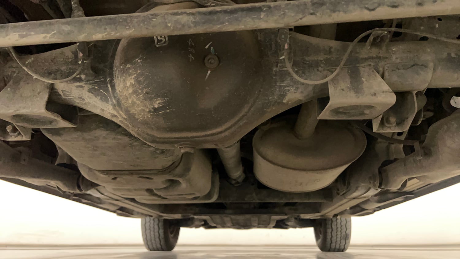 Used 2016 Mahindra TUV300 T8 Diesel Manual extra REAR UNDERBODY VIEW (TAKEN FROM REAR)
