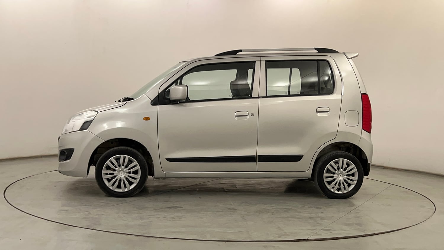 Used 2013 Maruti Suzuki Wagon R VXI Petrol Manual exterior LEFT SIDE VIEW
