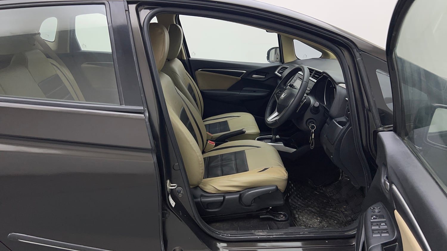 Used 2016 Honda Jazz V AT Petrol Petrol Automatic interior RIGHT SIDE FRONT DOOR CABIN VIEW