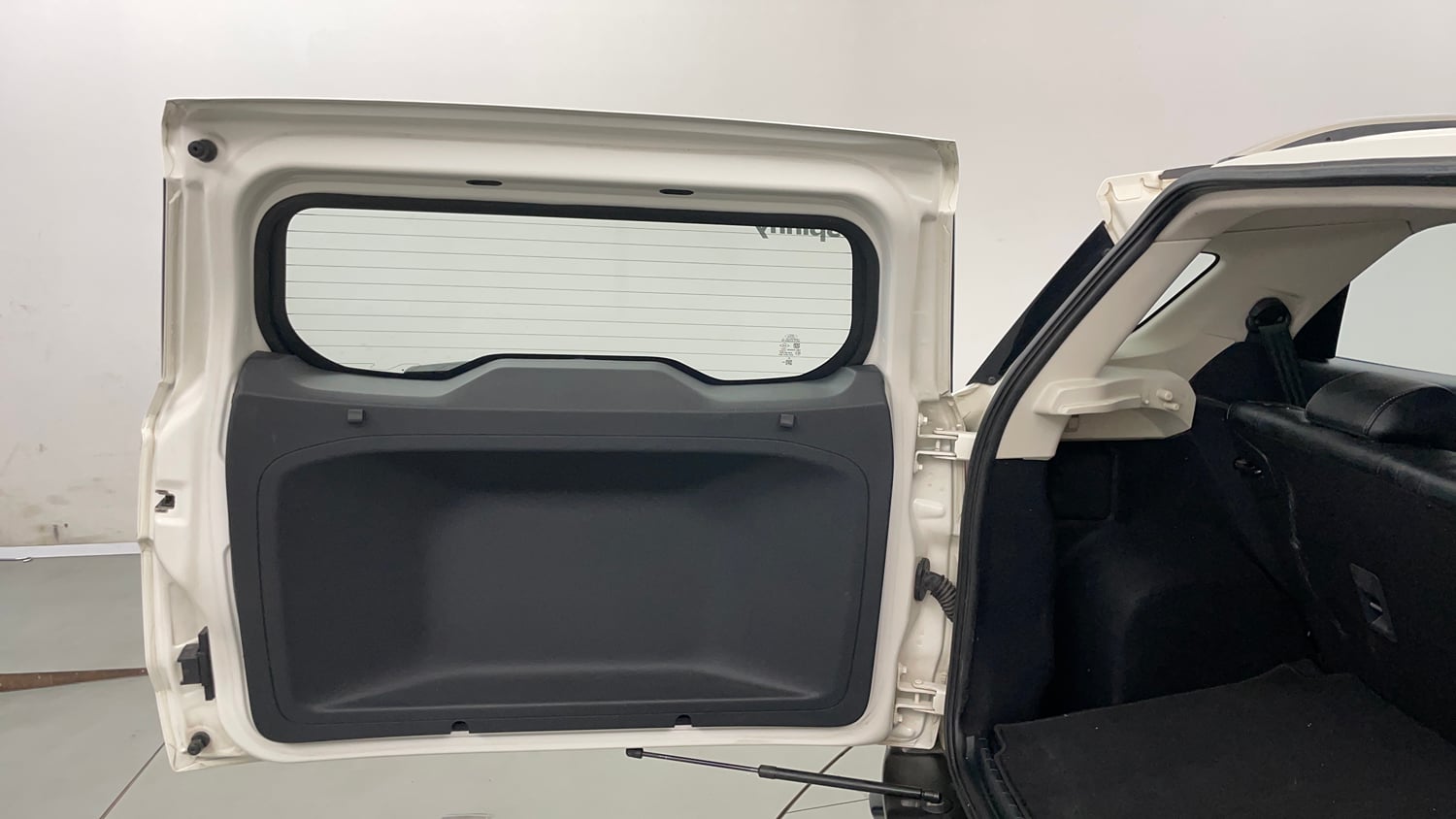 Used 2018 Ford EcoSport Titanium + 1.5L TDCi Diesel Manual interior DICKY DOOR OPEN VIEW