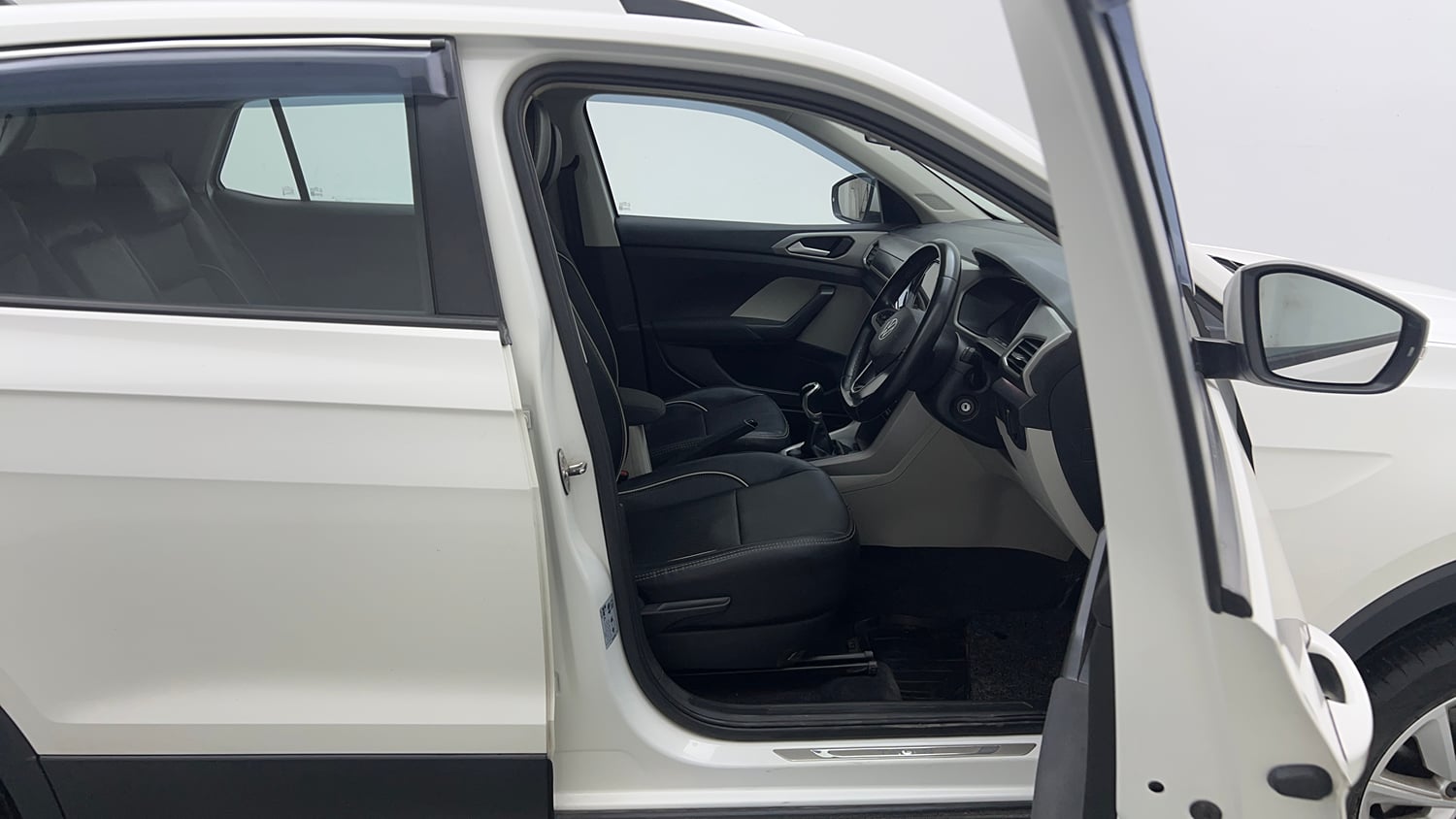 Used 2022 Volkswagen Taigun Highline 1.0 TSI MT Petrol Manual interior RIGHT SIDE FRONT DOOR CABIN VIEW