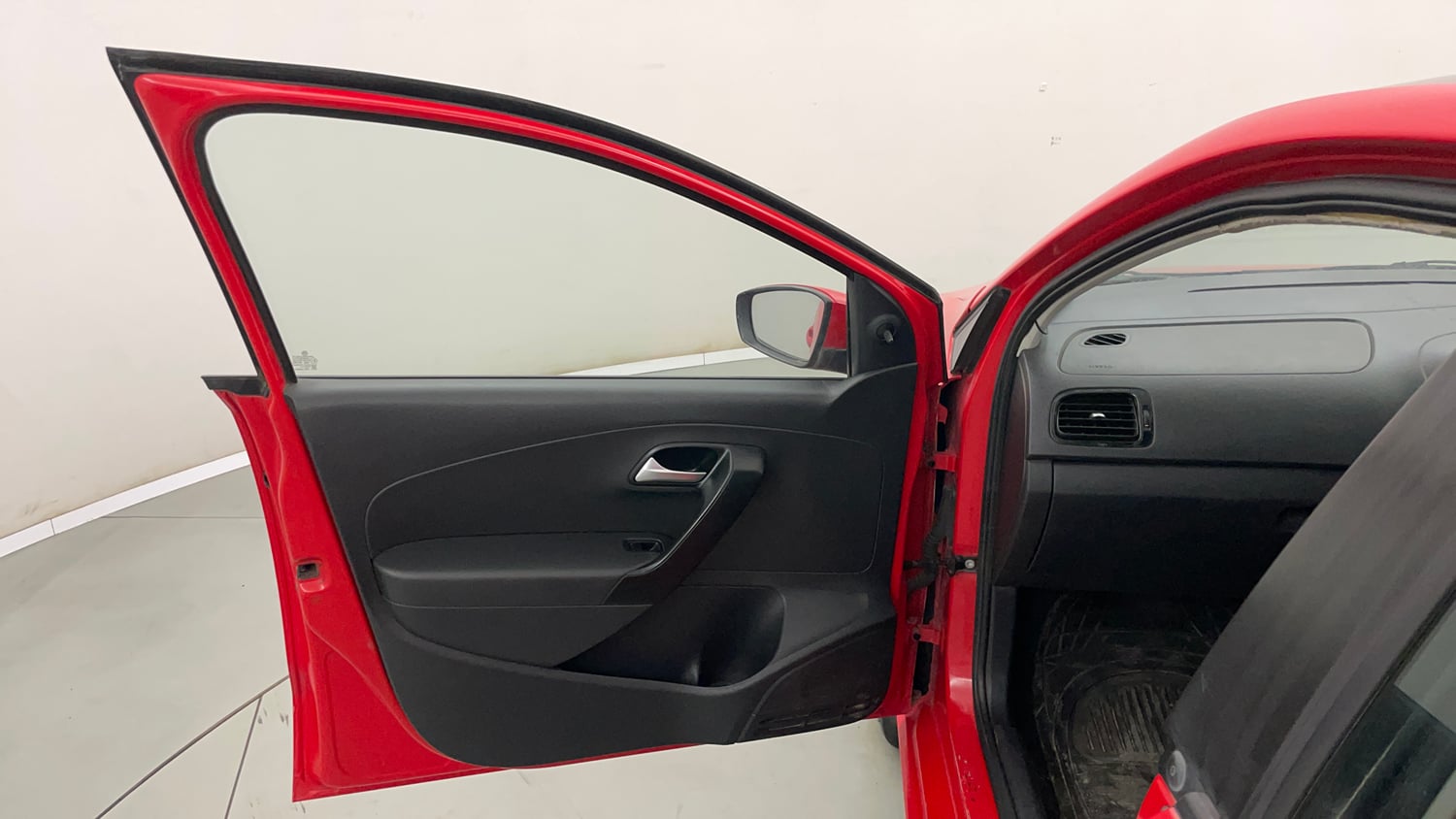 Used 2019 Volkswagen Polo Trendline 1.0L (P) Petrol Manual interior LEFT FRONT DOOR OPEN VIEW
