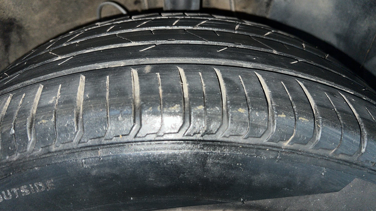 Used 2022 Hyundai Venue SX 1.2 Petrol Petrol Manual tyres RIGHT FRONT TYRE TREAD VIEW
