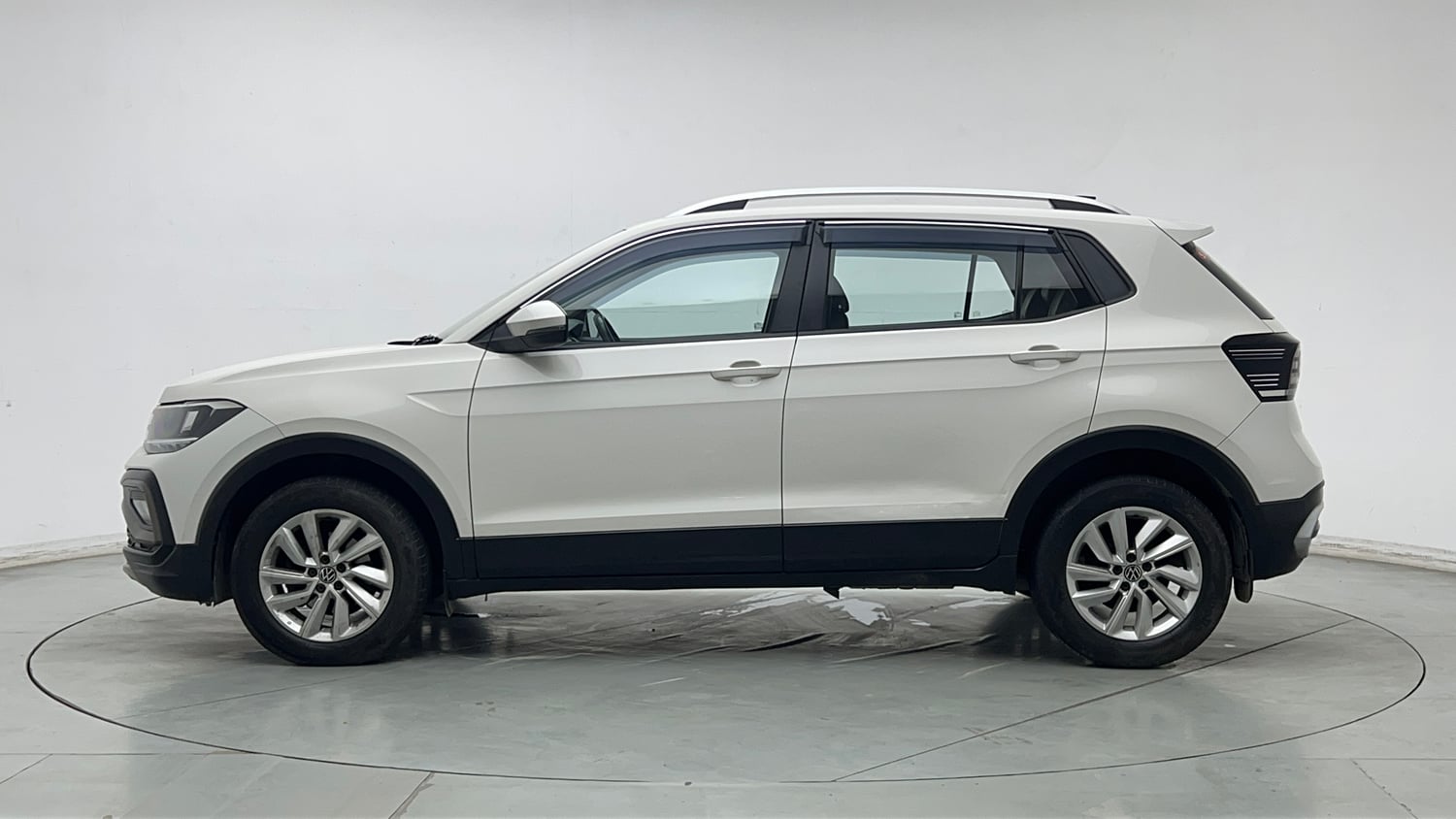 Used 2022 Volkswagen Taigun Highline 1.0 TSI MT Petrol Manual exterior LEFT SIDE VIEW