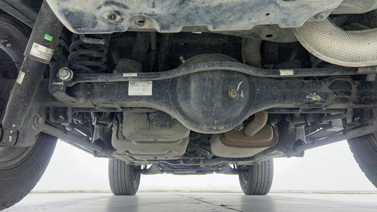 Used 2022 mahindra Thar LX Hard Top Diesel AT 4WD Diesel Automatic extra REAR UNDERBODY VIEW (TAKEN FROM REAR)