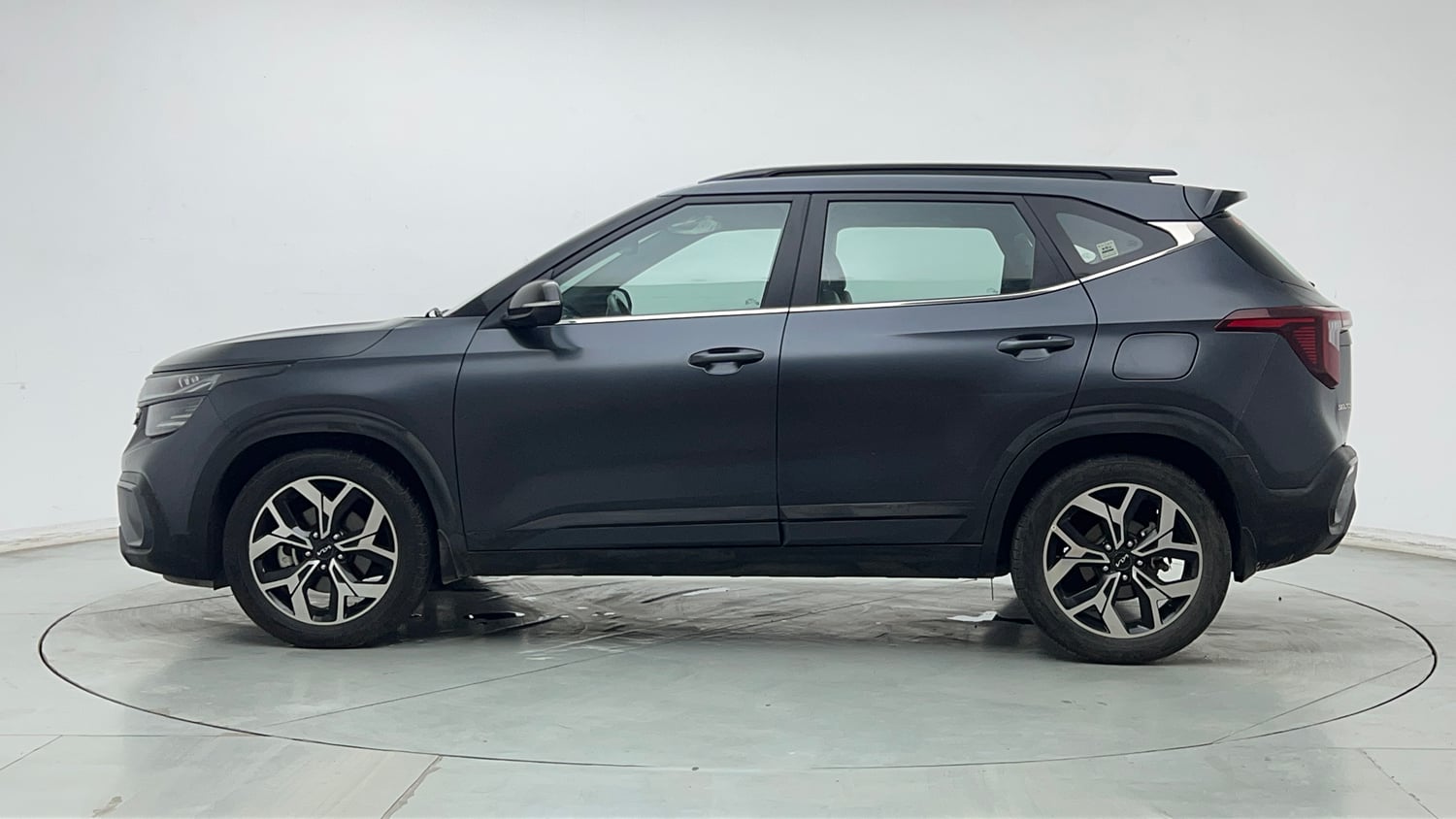 Used 2024 Kia Seltos X Line 1.5 Turbo Petrol DCT Petrol Automatic exterior LEFT SIDE VIEW
