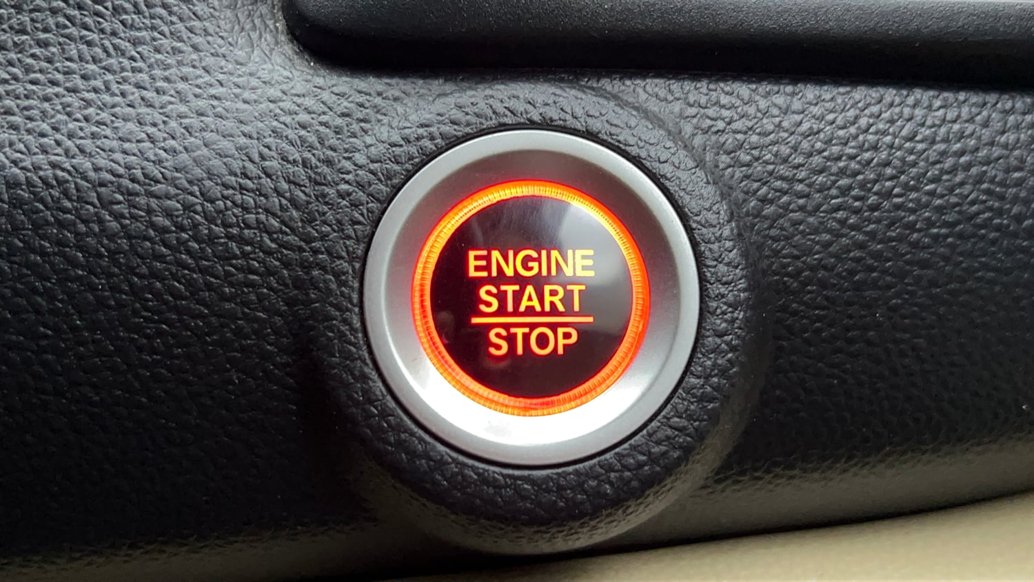 Used 2020 Honda Amaze 1.2 V MT Petrol Petrol Manual top_features Keyless start