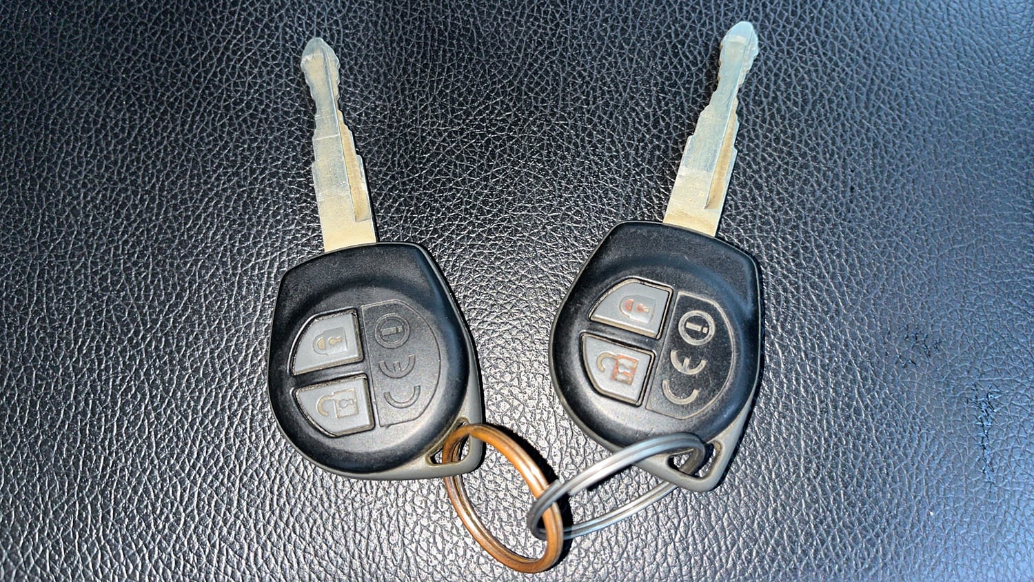 Used 2017 Maruti Suzuki Dzire VXi Petrol Manual extra CAR KEY VIEW