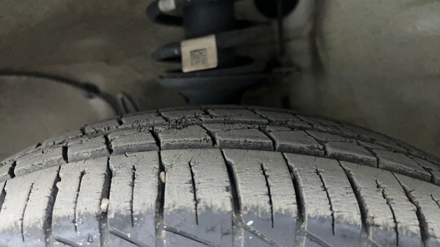 Used 2019 Maruti Suzuki Alto 800 LXi Petrol Manual tyres LEFT FRONT TYRE TREAD VIEW