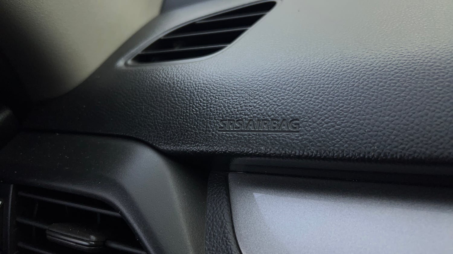 Used 2020 Maruti Suzuki Swift ZXi Plus AMT Petrol Automatic top_features Airbags