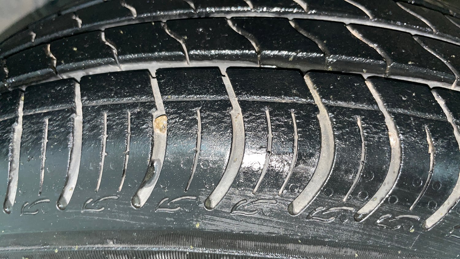 Used 2024 Maruti Suzuki Wagon R VXI 1.0 Petrol Manual tyres LEFT FRONT TYRE TREAD VIEW