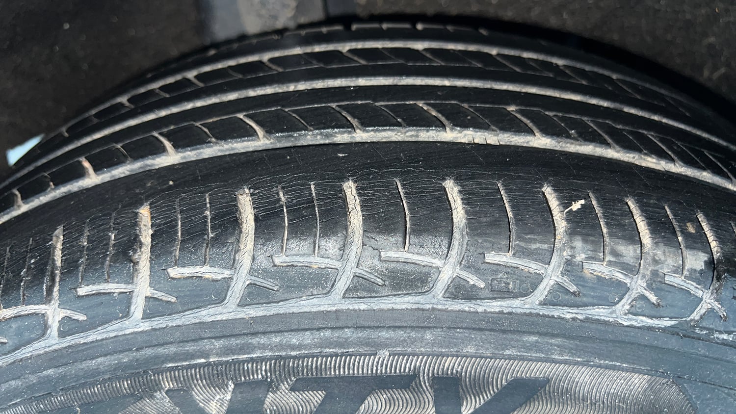 Used 2019 Maruti Suzuki Baleno Delta Petrol Manual tyres RIGHT REAR TYRE TREAD VIEW