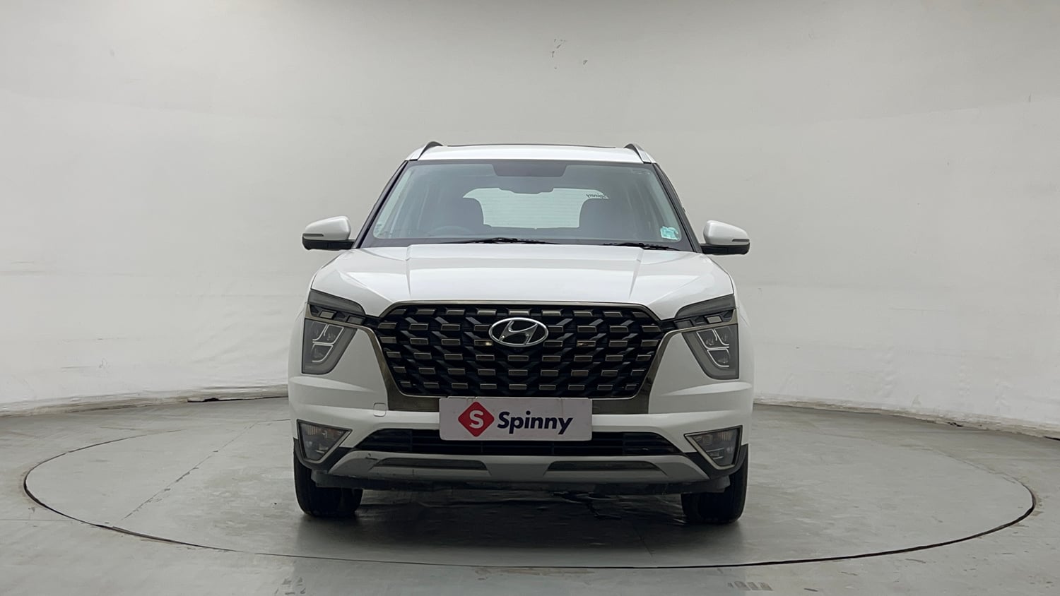 Used 2022 Hyundai Alcazar Platinum (O) 7 Seater 1.5 Diesel AT Diesel Automatic exterior FRONT VIEW