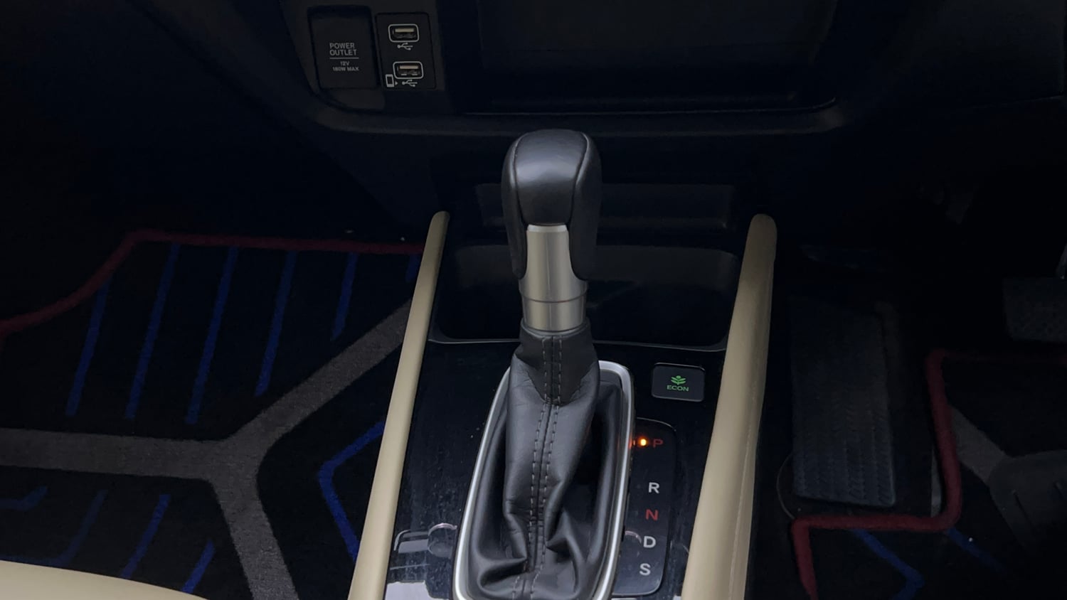 Used 2024 Honda City ZX Petrol CVT Petrol Automatic interior GEAR  KNOB VIEW
