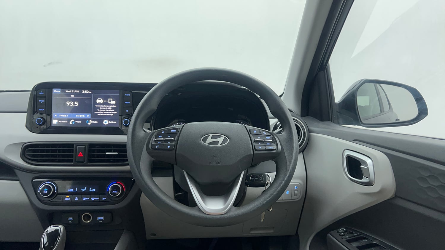 Used 2024 Hyundai Grand i10 Nios Sportz 1.2 Kappa AMT Petrol Automatic interior STEERING VIEW