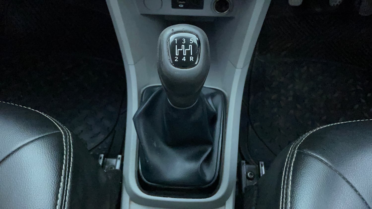 Used 2021 Tata Tiago XZ Plus Dual Tone Petrol Manual interior GEAR  KNOB VIEW