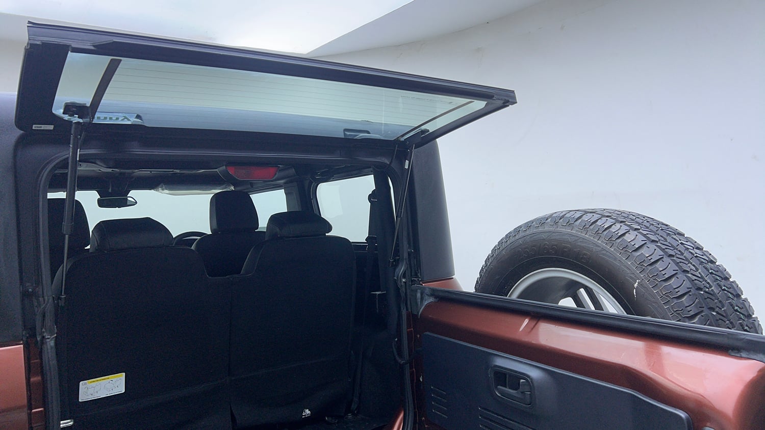 Used 2022 mahindra Thar LX Hard Top Diesel AT 4WD Diesel Automatic interior DICKY DOOR OPEN VIEW