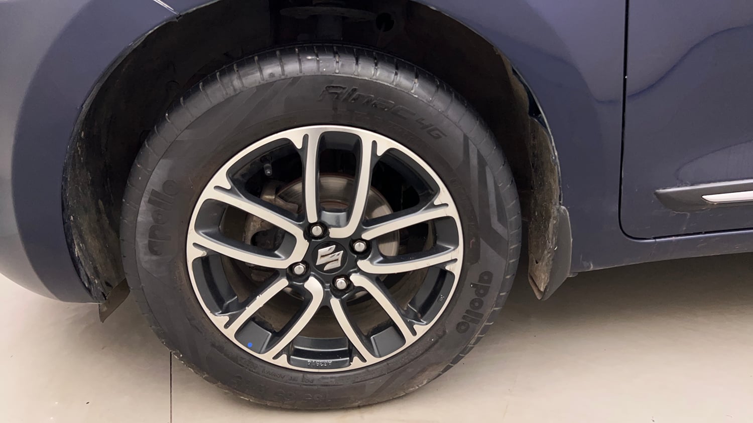 Used 2020 Maruti Suzuki Swift ZXi Plus AMT Petrol Automatic tyres LEFT FRONT TYRE RIM VIEW