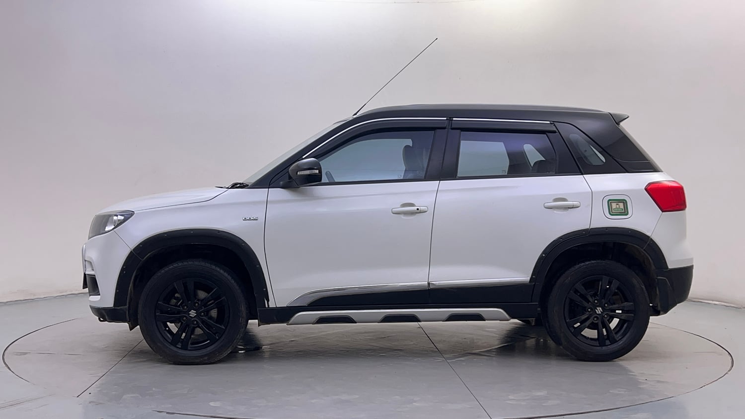 Used 2018 maruti-suzuki Vitara Brezza ZDi Plus AGS Diesel Automatic exterior LEFT SIDE VIEW