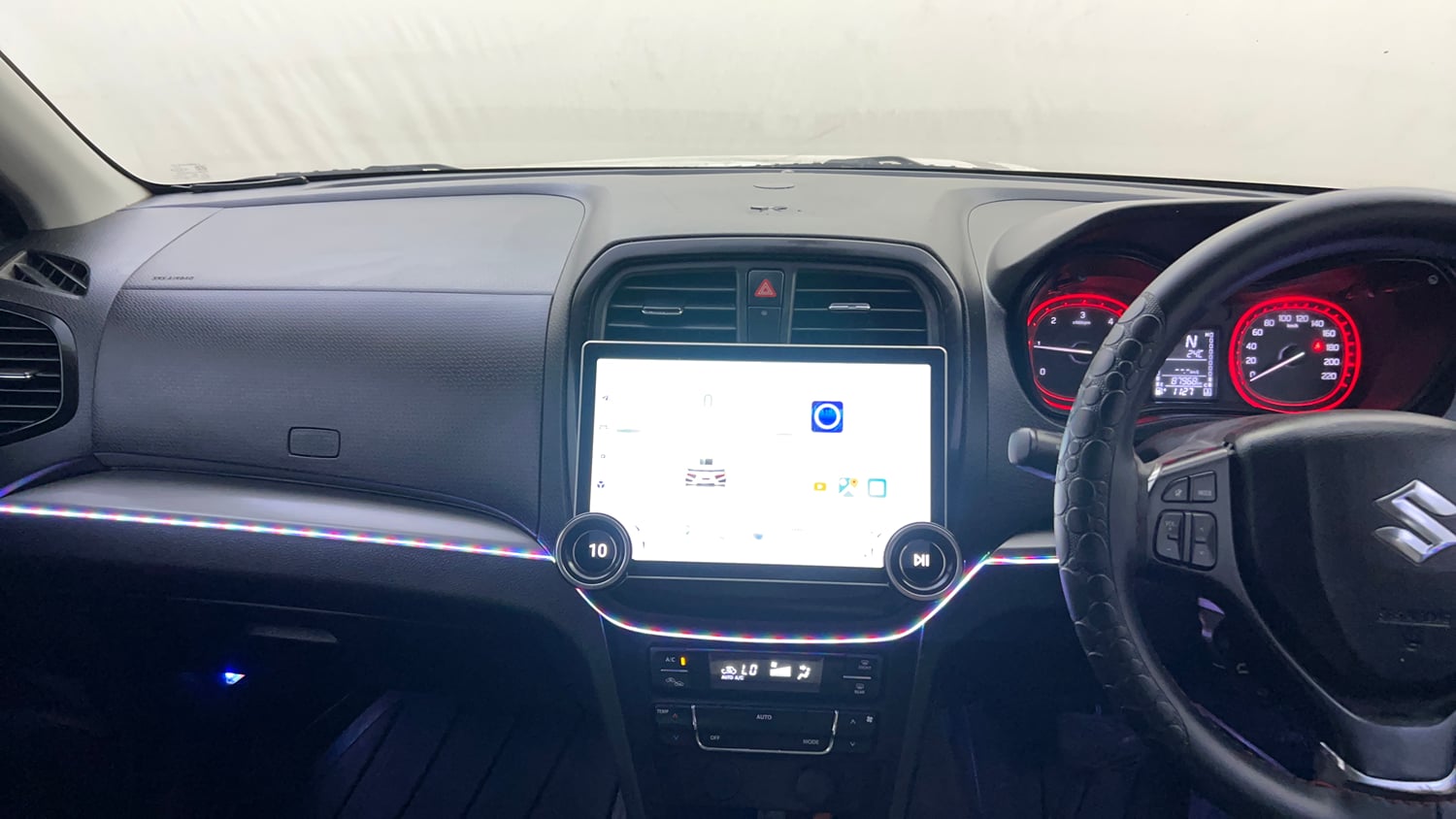 Used 2018 maruti-suzuki Vitara Brezza ZDi Plus AGS Diesel Automatic interior MUSIC SYSTEM & AC CONTROL VIEW