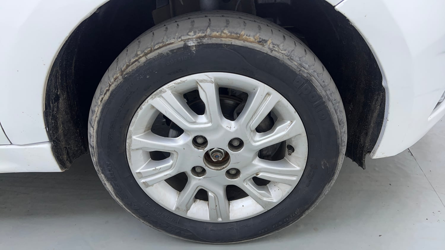 Used 2017 Tata Tiago Revotron XZ Petrol Manual tyres RIGHT FRONT TYRE RIM VIEW