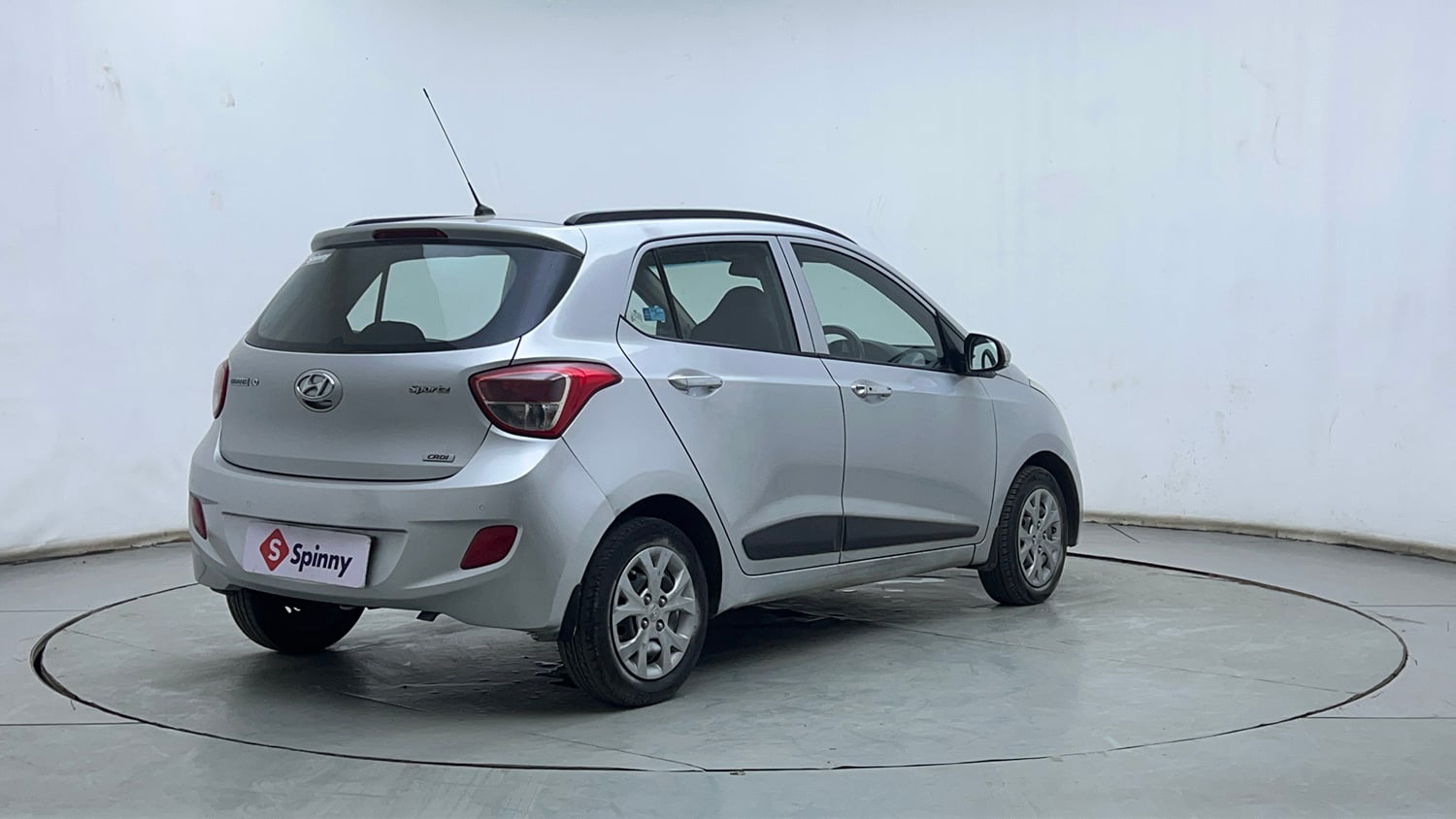 Used 2013 Hyundai Grand i10 Sportz 1.1 CRDi Diesel Manual exterior RIGHT REAR CORNER VIEW