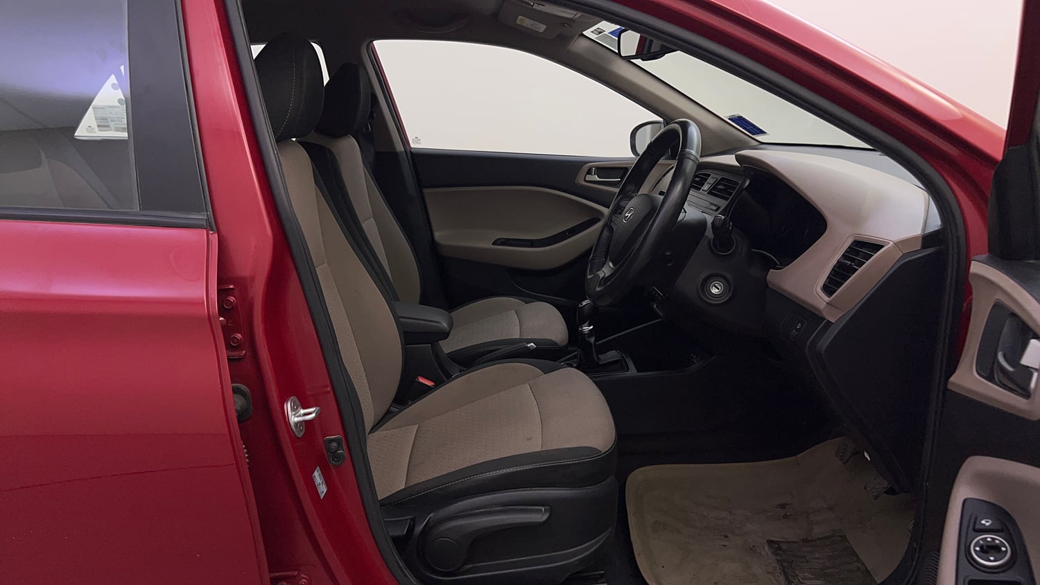 Used 2016 Hyundai Elite i20 Sportz 1.2 Petrol Manual interior RIGHT SIDE FRONT DOOR CABIN VIEW