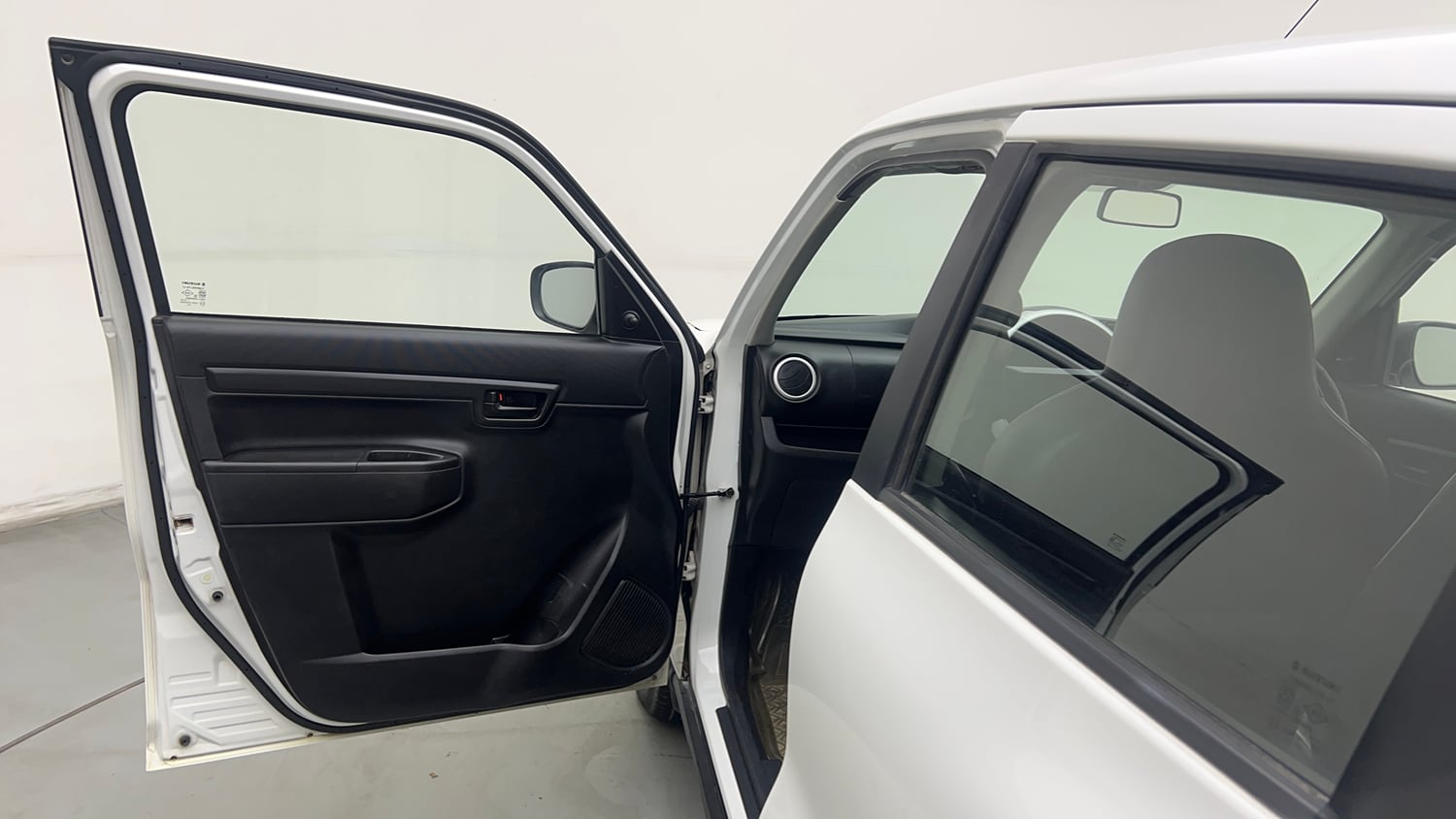 Used 2022 Maruti Suzuki S-Presso VXi Plus Petrol Manual interior LEFT FRONT DOOR OPEN VIEW