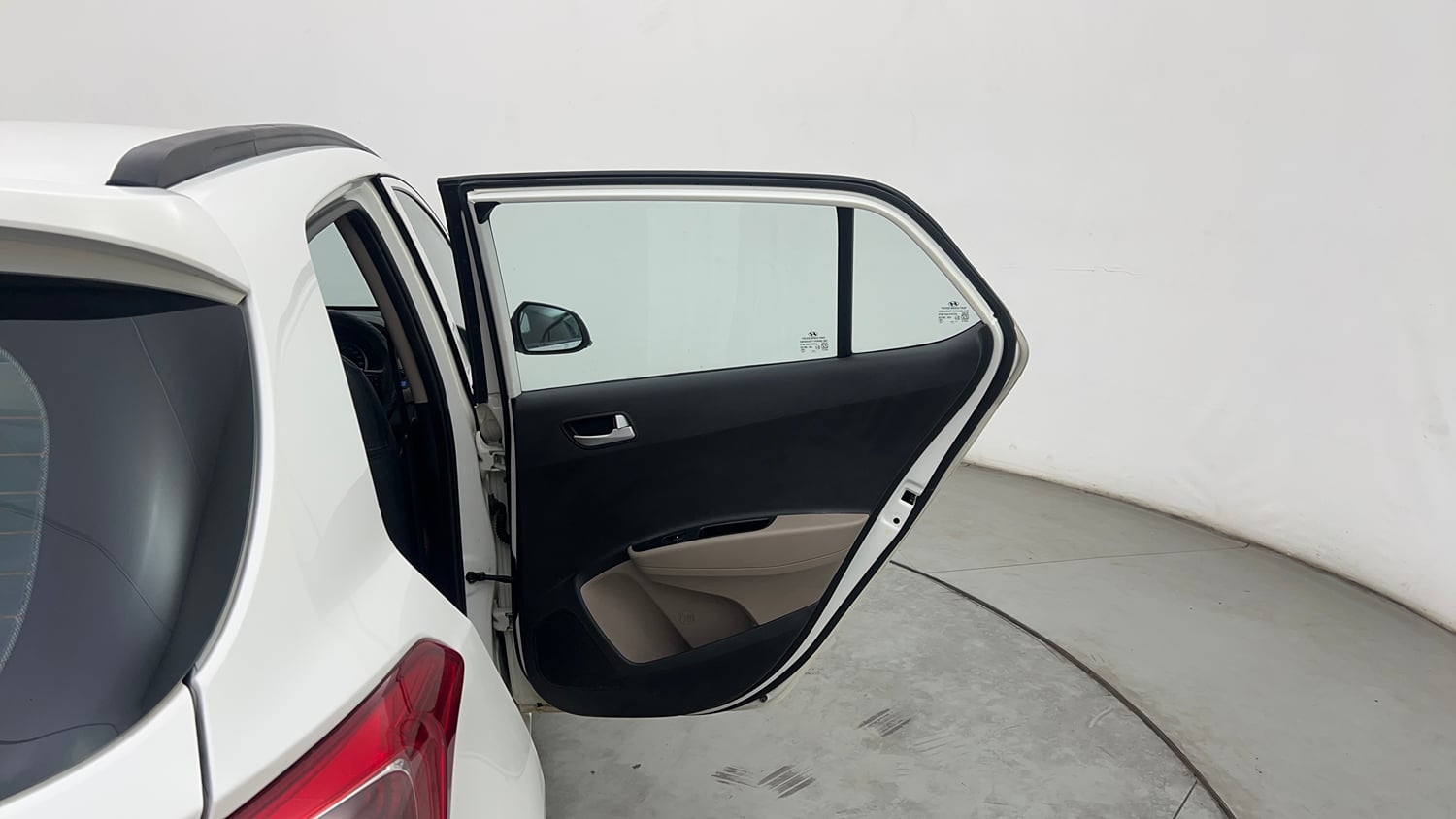 Used 2016 Hyundai Grand i10 Asta 1.2 Kappa VTVT Petrol Manual interior RIGHT REAR DOOR OPEN VIEW