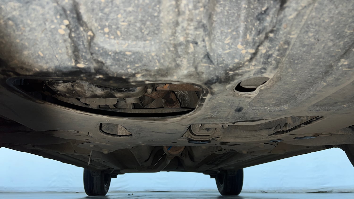 Used 2022 Hyundai Venue SX 1.2 Petrol Petrol Manual extra FRONT LEFT UNDERBODY VIEW