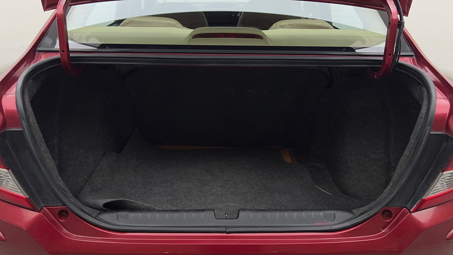 Used 2020 Honda Amaze 1.2 V MT Petrol Petrol Manual interior DICKY INSIDE VIEW