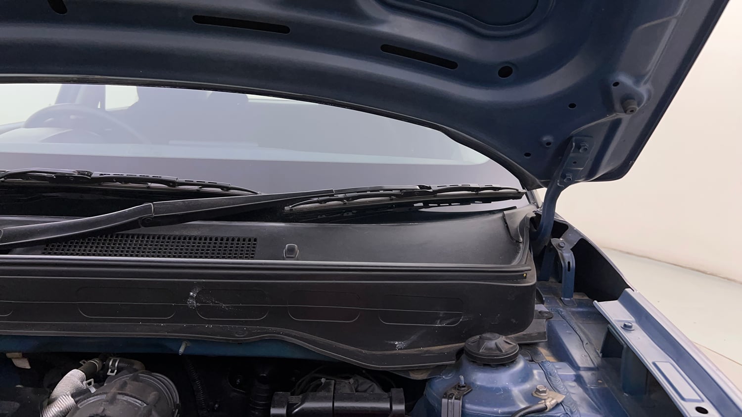 Used 2020 Hyundai Venue SX Plus 1.0 Turbo DCT Petrol Automatic engine ENGINE LEFT SIDE HINGE & APRON VIEW