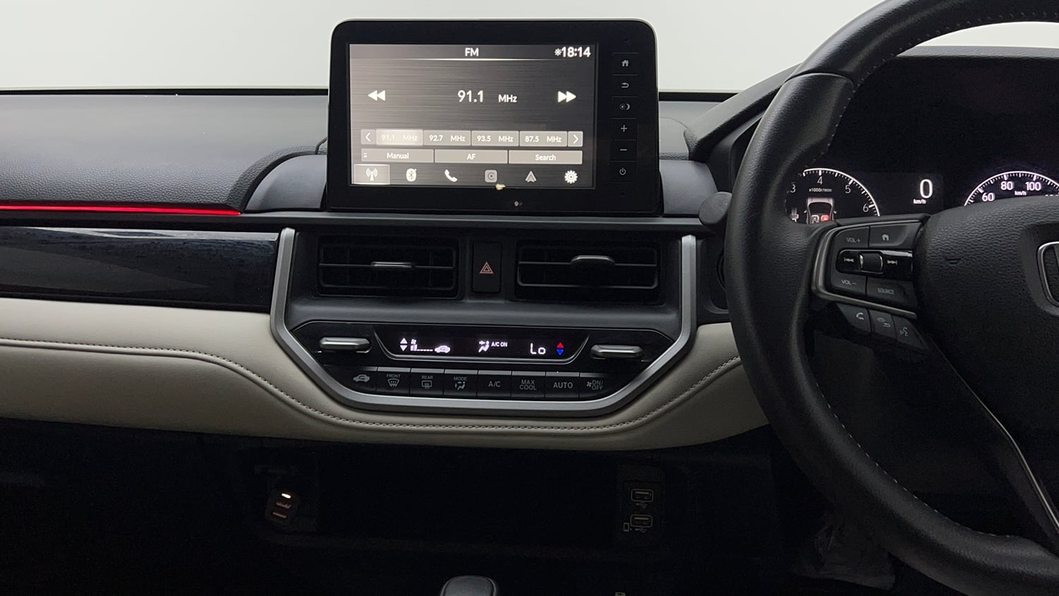 Used 2024 Honda Elevate Apex Edition VX CVT Petrol Automatic interior MUSIC SYSTEM & AC CONTROL VIEW