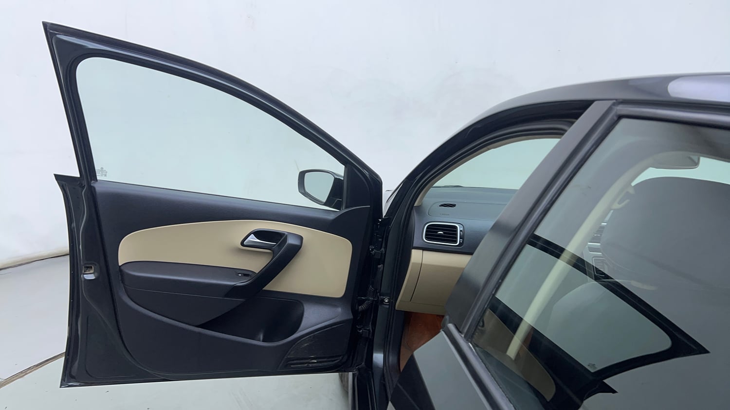 Used 2017 Volkswagen Ameo Highline1.2L (P) Petrol Manual interior LEFT FRONT DOOR OPEN VIEW
