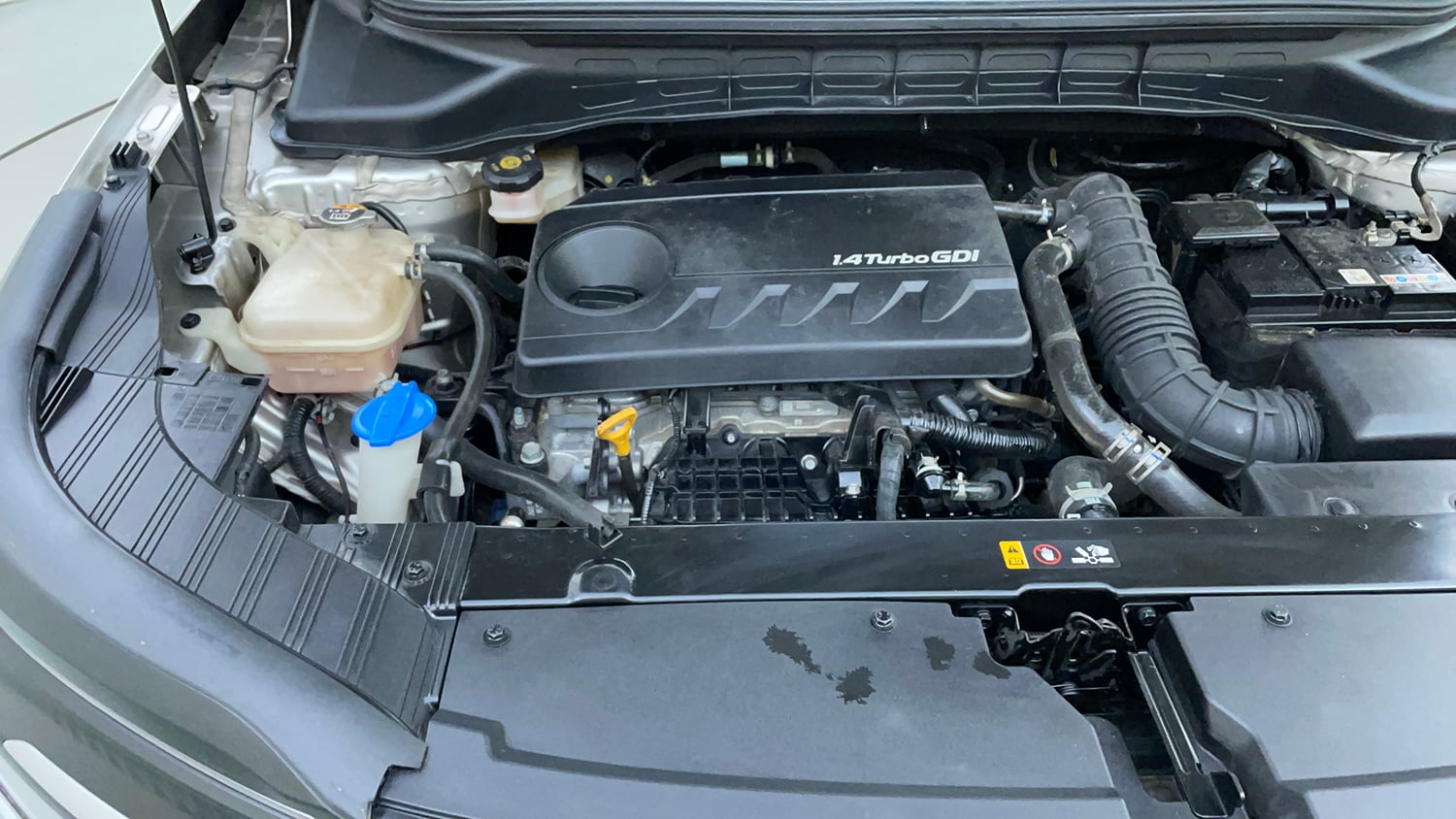 Used 2023 Kia Carens Premium 1.4 Petrol 7 STR Petrol Manual engine ENGINE RIGHT SIDE VIEW