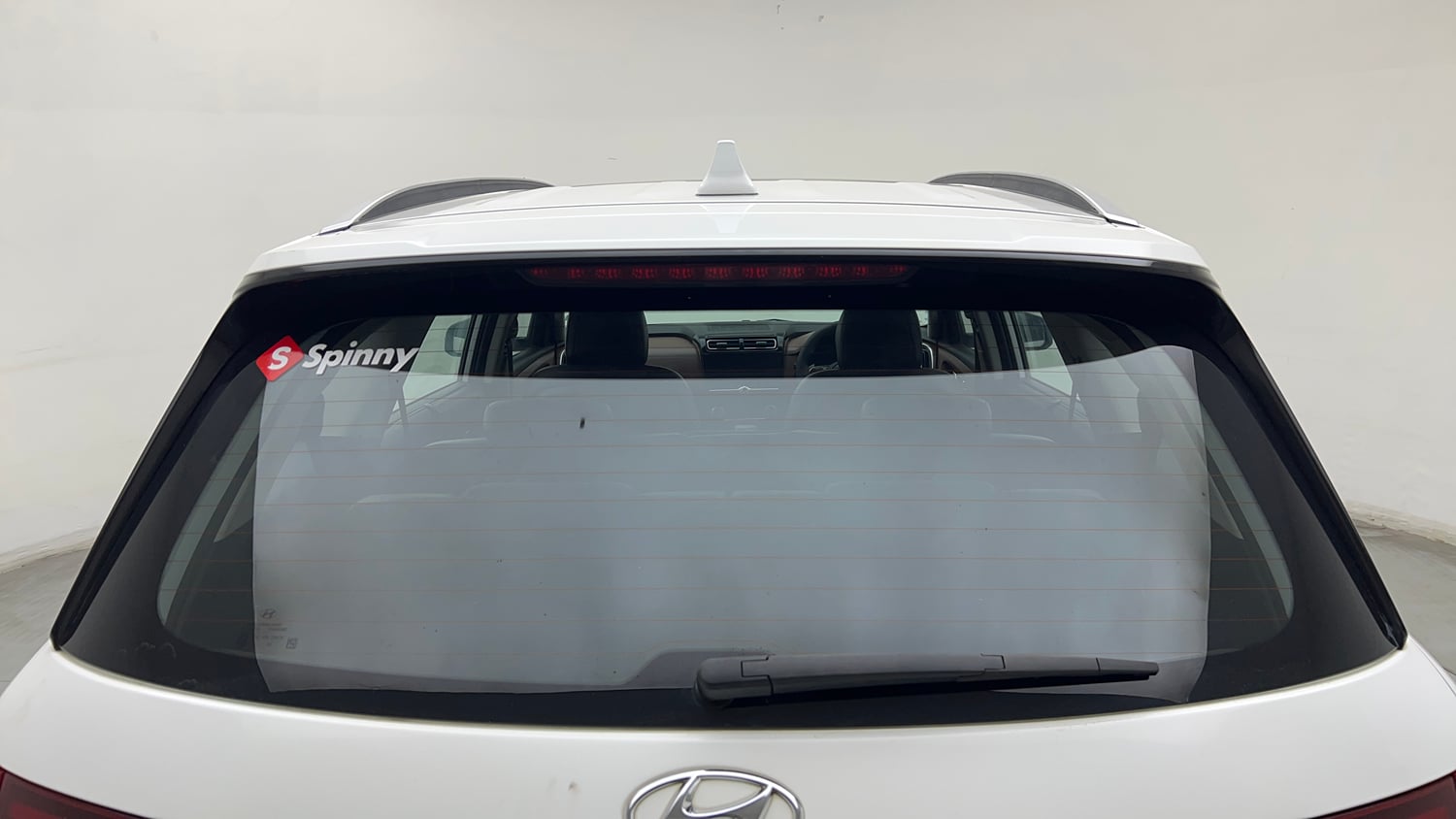 Used 2022 Hyundai Alcazar Platinum (O) 7 Seater 1.5 Diesel AT Diesel Automatic exterior BACK WINDSHIELD VIEW