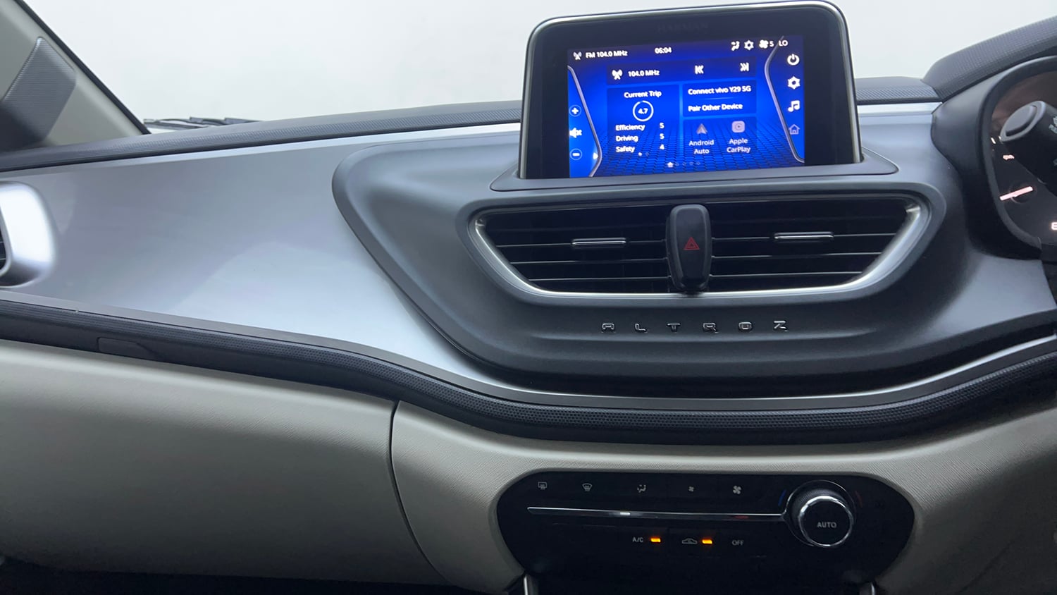 Used 2021 Tata Altroz XZ Petrol Petrol Manual interior MUSIC SYSTEM & AC CONTROL VIEW