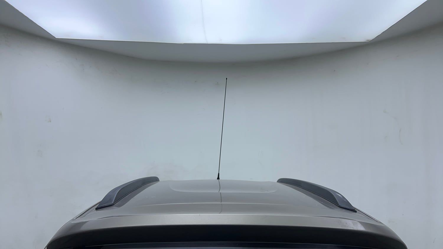 Used 2017 Renault Kwid 1.0 RXT AMT Petrol Automatic exterior EXTERIOR ROOF VIEW