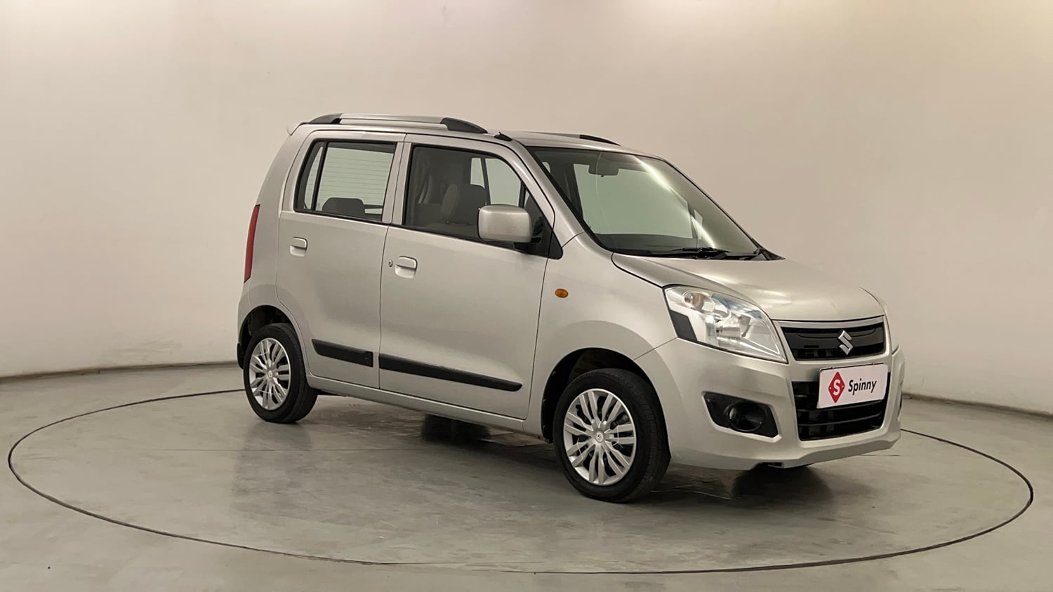Used 2013 Maruti Suzuki Wagon R VXI Petrol Manual exterior RIGHT FRONT CORNER VIEW