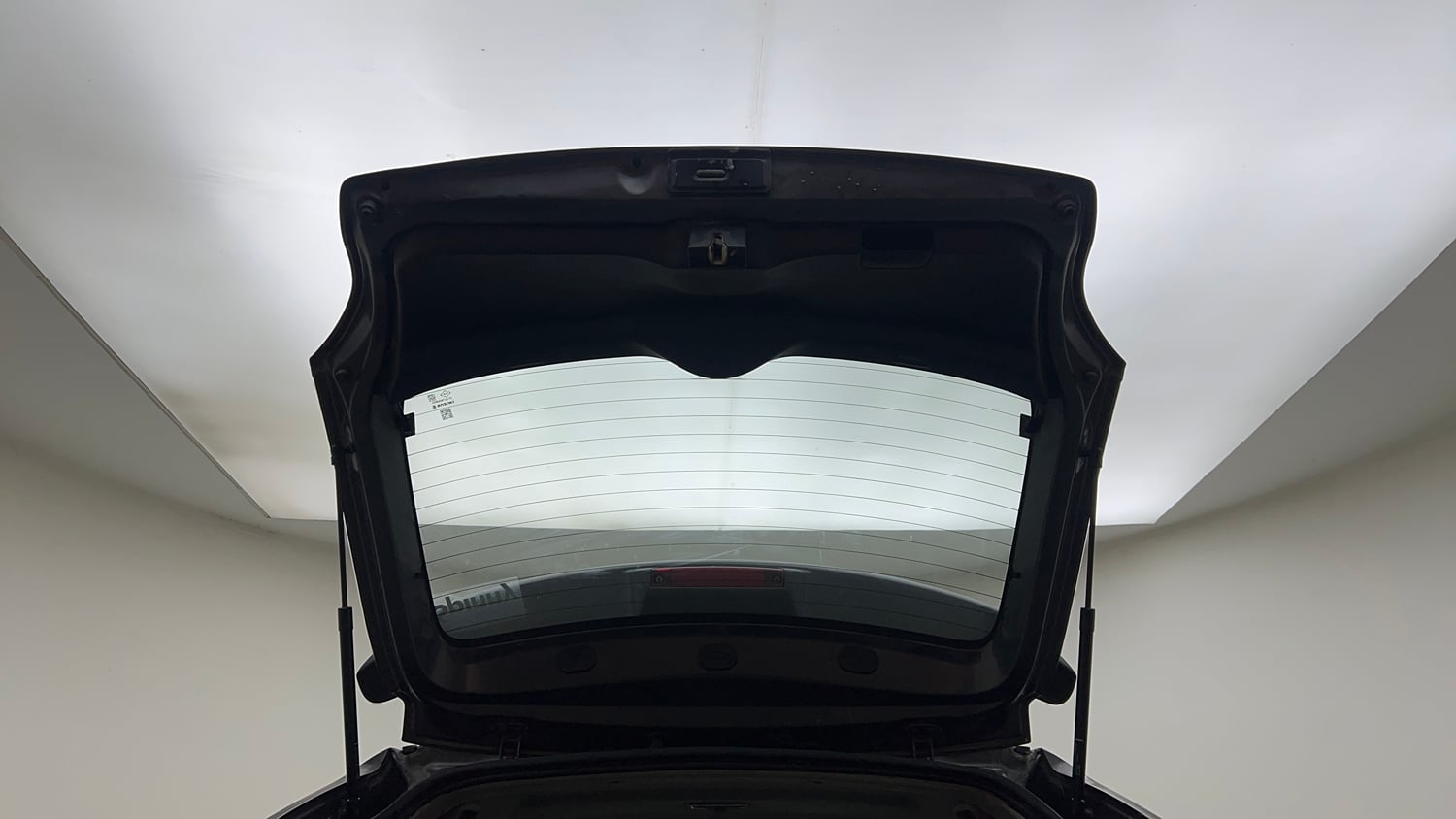 Used 2018 Maruti Suzuki Baleno Delta 1.3 Diesel Manual interior DICKY DOOR OPEN VIEW