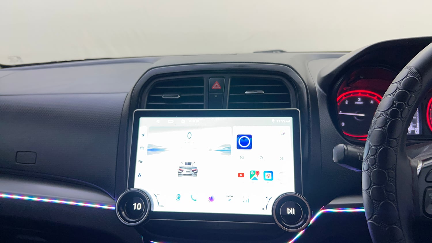 Used 2018 maruti-suzuki Vitara Brezza ZDi Plus AGS Diesel Automatic top_features Integrated (in-dash) music system