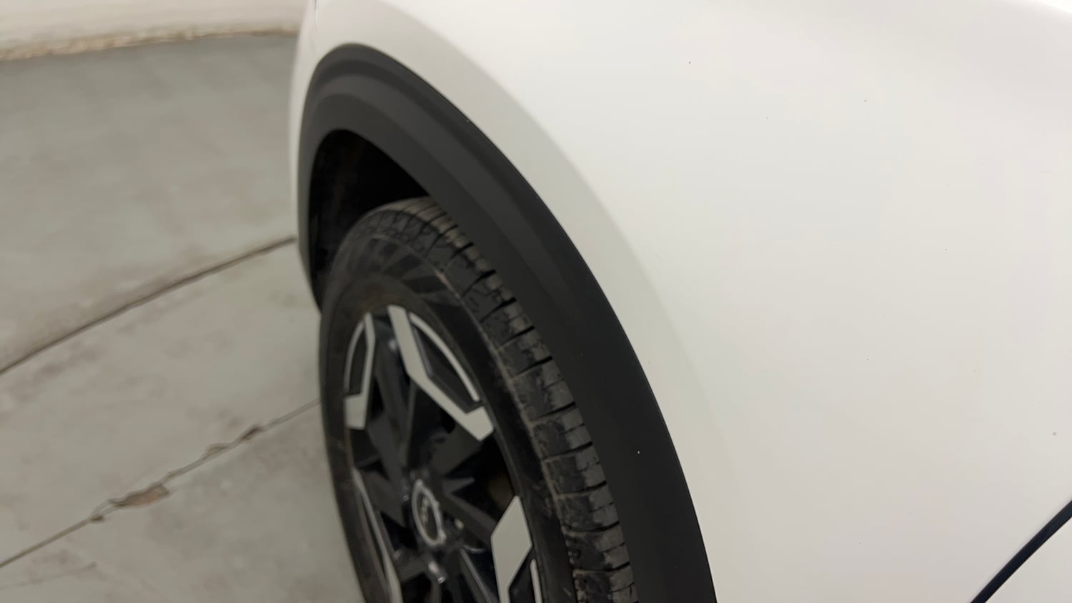 Used 2024 Kia Seltos HTX Plus 1.5 Diesel MT Diesel Manual dents MINOR SCRATCH