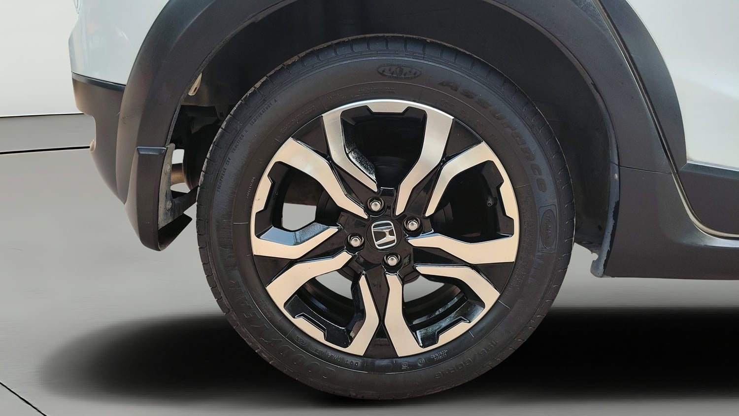 Used 2021 Honda WR-V SV MT Petrol Petrol Manual tyres RIGHT REAR TYRE RIM VIEW