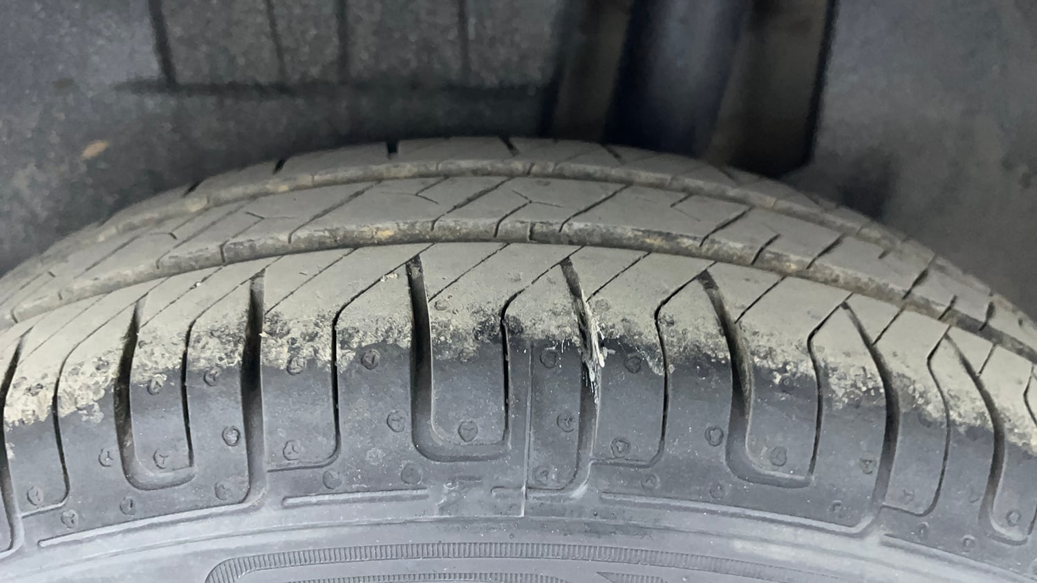 Used 2017 Maruti Suzuki Dzire VXi Petrol Manual tyres LEFT REAR TYRE TREAD VIEW