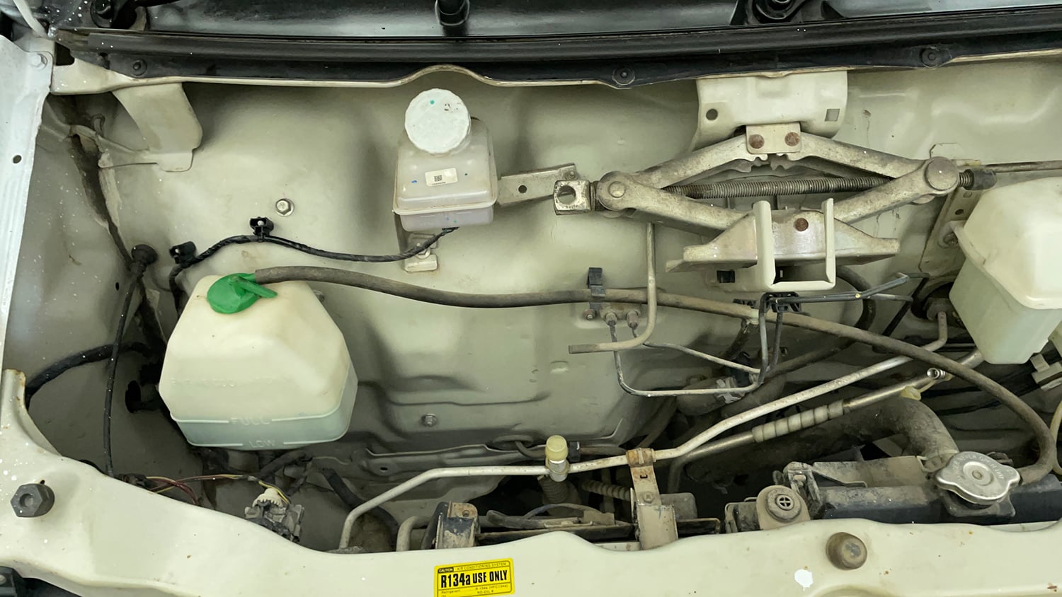 Used 2019 Maruti Suzuki Eeco 5 STR WITH A/C+HTR Petrol Manual engine ENGINE RIGHT SIDE VIEW