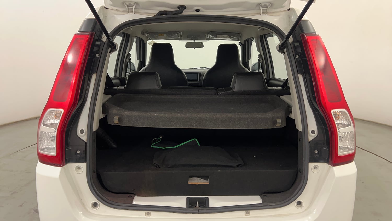 Used 2023 Maruti Suzuki Wagon R VXI 1.0 CNG Cng Manual interior DICKY INSIDE VIEW