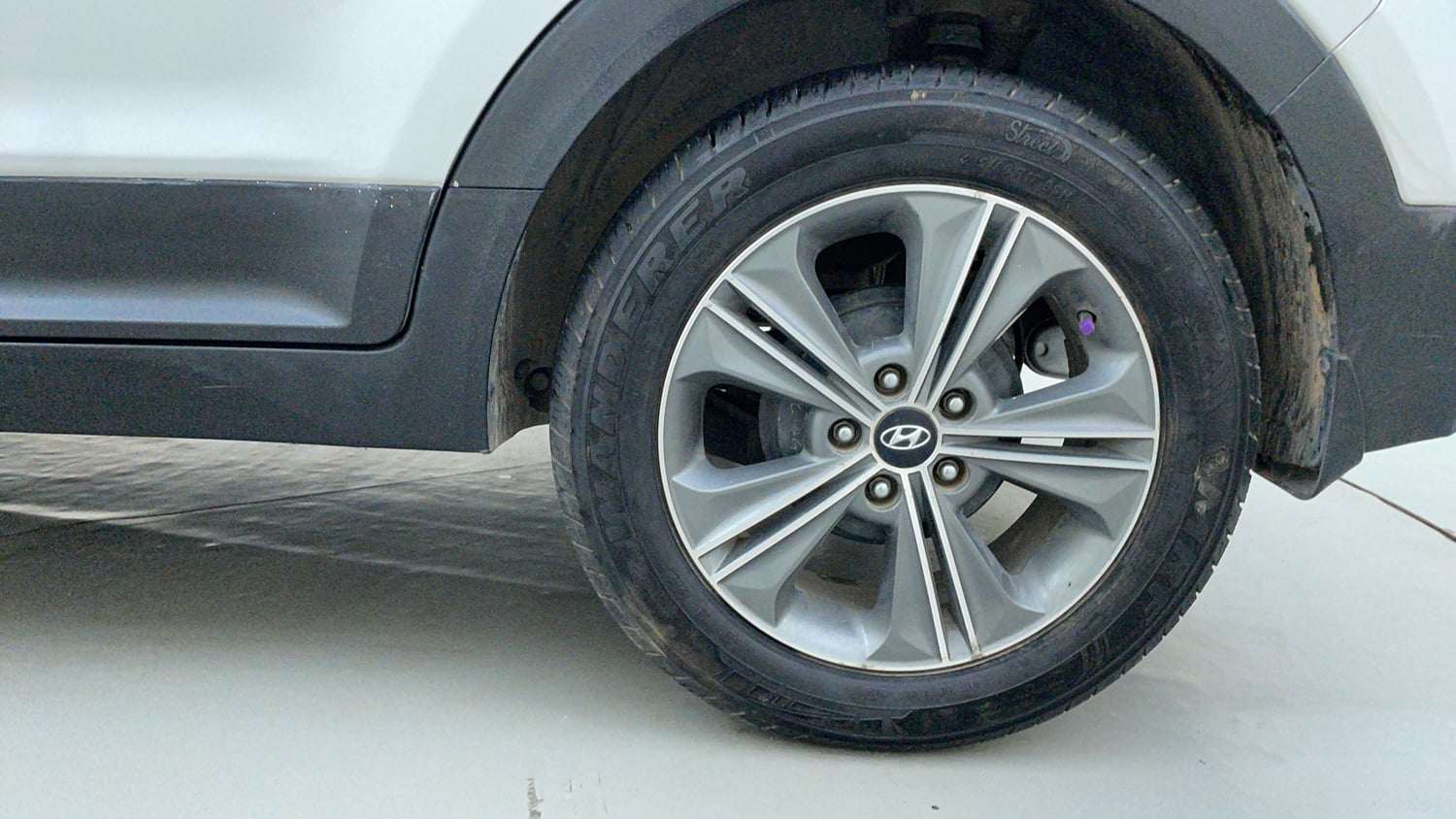 Used 2016 Hyundai Creta 1.6 SX Plus AT Petrol Petrol Automatic tyres LEFT REAR TYRE RIM VIEW