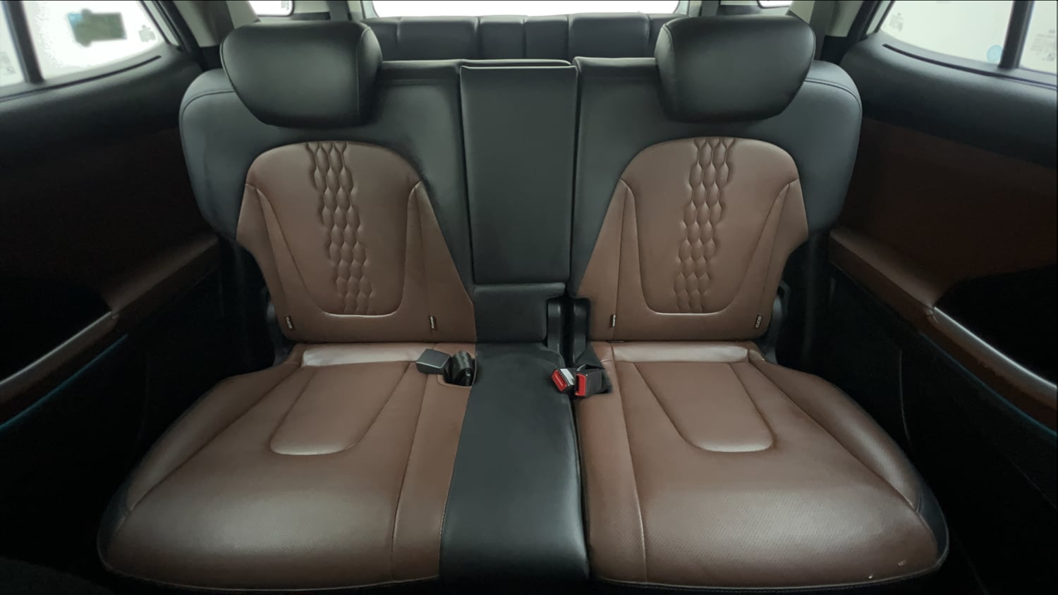 Used 2022 Hyundai Alcazar Platinum (O) 7 Seater 1.5 Diesel AT Diesel Automatic interior REAR SEAT CONDITION VIEW