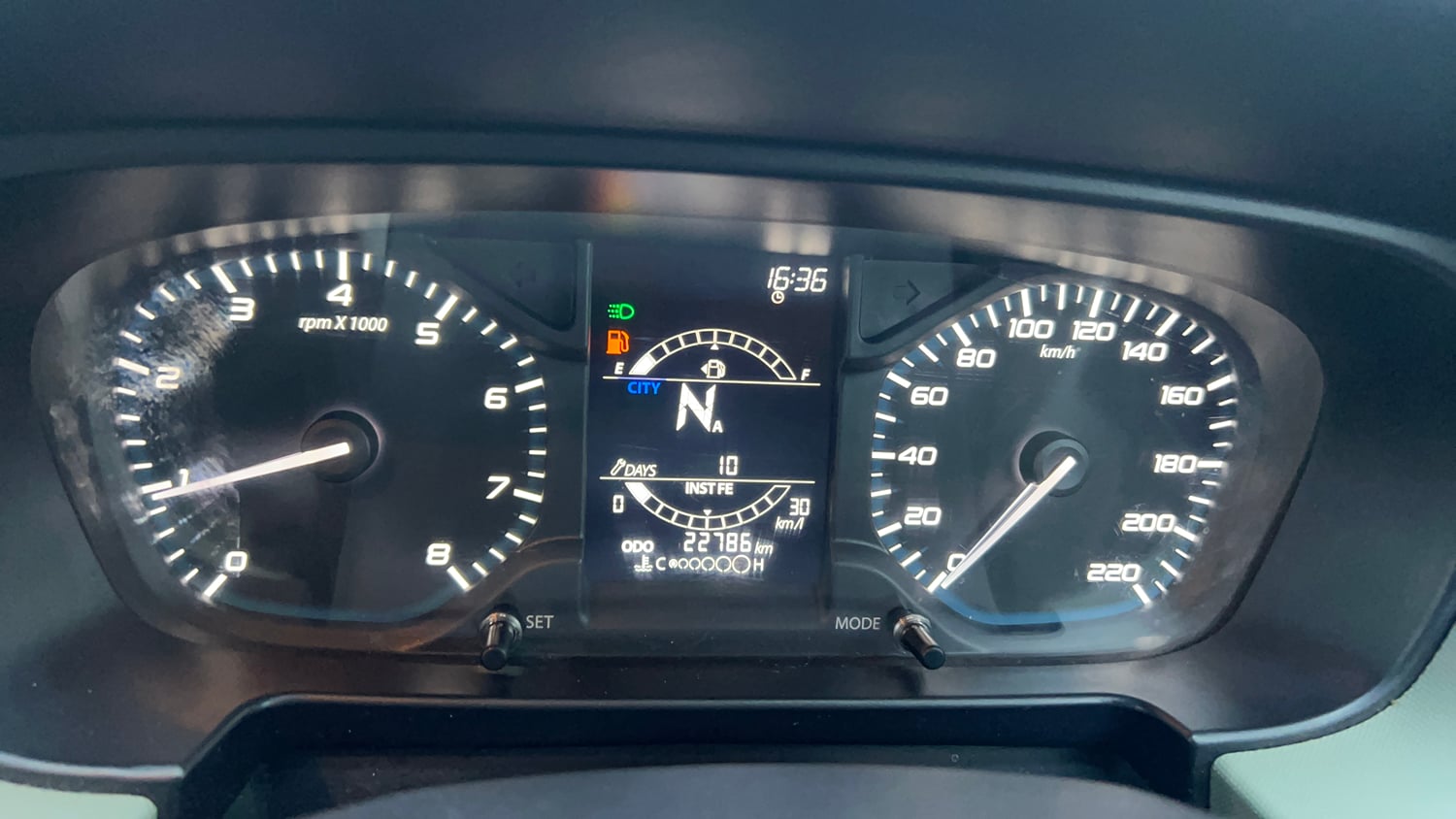 Used 2022 Tata Punch Camo Accomplished Dazzle AMT Petrol Automatic interior CLUSTERMETER VIEW