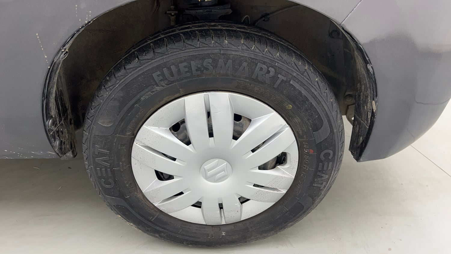 Used 2022 Maruti Suzuki Alto 800 LXi (O) CNG Cng Manual tyres RIGHT FRONT TYRE RIM VIEW